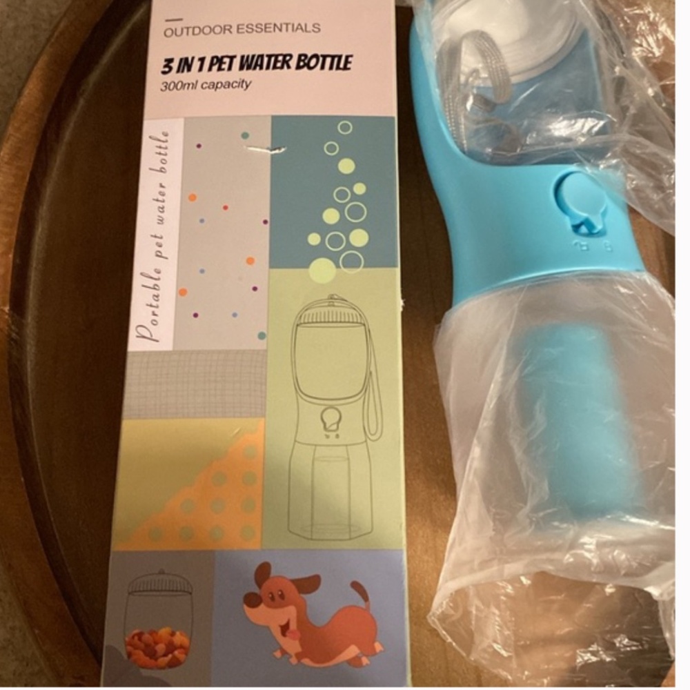 Geeebooc 3-in-1 Port Dog Water Bottle w/Food Container BPA Free N… - Picture 3 of 11